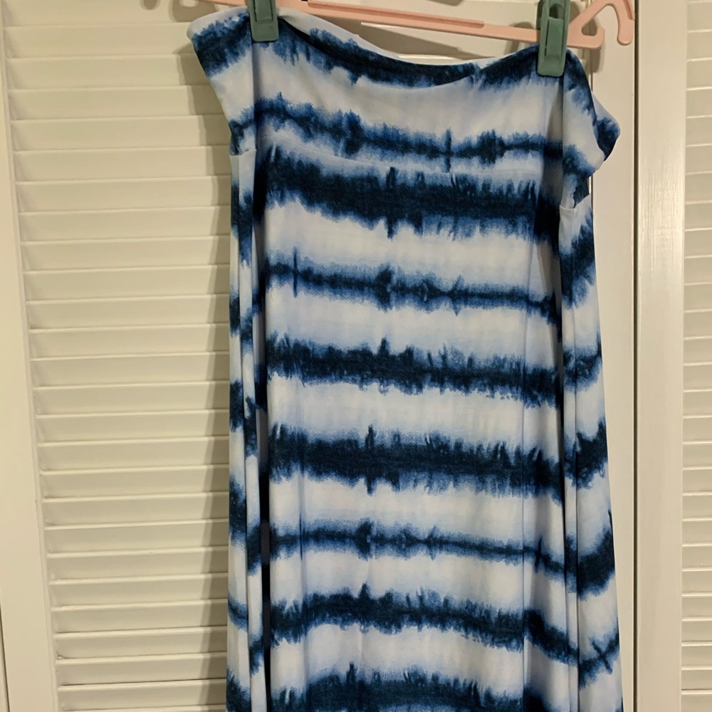3/$30 Blue and White Tie Dye Lularoe Azure skirt